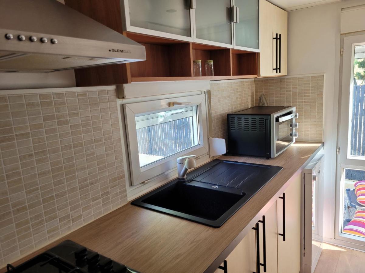 Mobil Home De Patricia Et Franck A Sigean Exterior photo