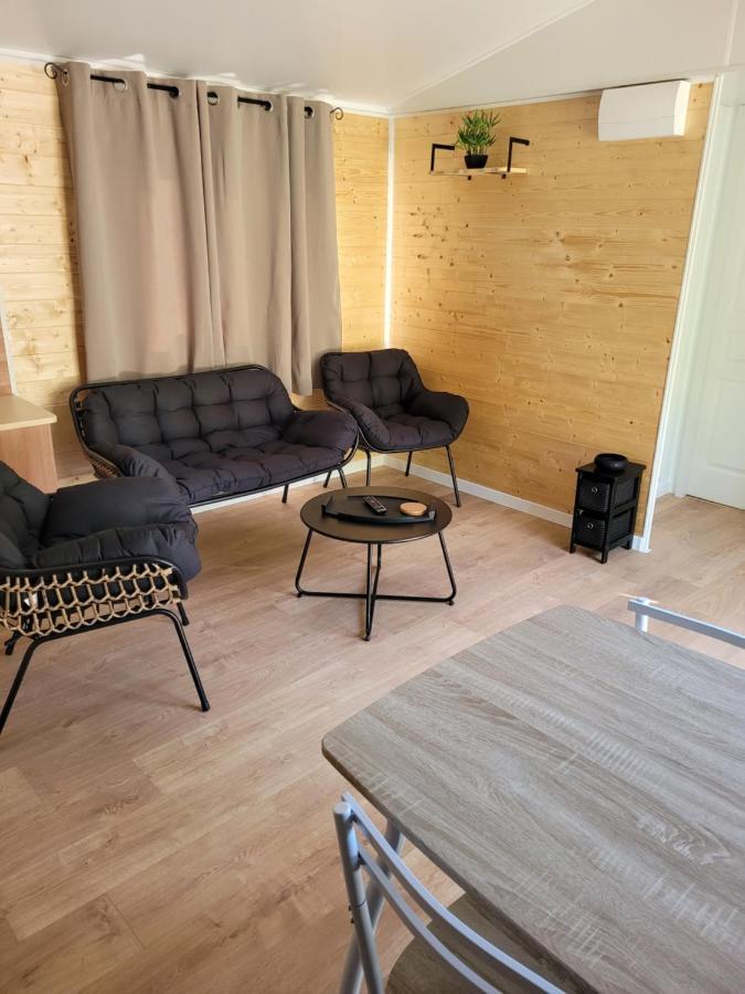 Mobil Home De Patricia Et Franck A Sigean Exterior photo