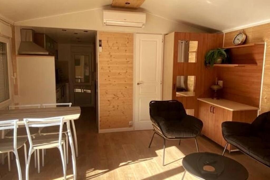 Mobil Home De Patricia Et Franck A Sigean Exterior photo