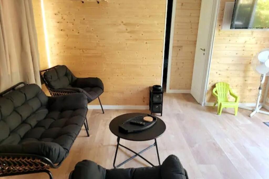Mobil Home De Patricia Et Franck A Sigean Exterior photo